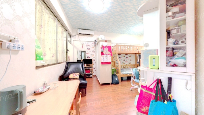 灵芝新村前进市场二手房实景图