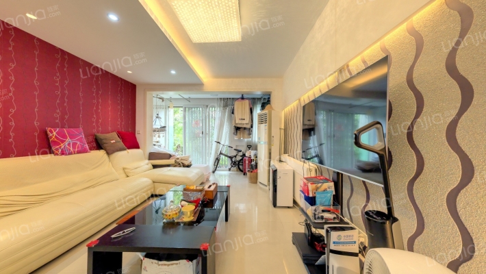 江岸水城二手房实景图