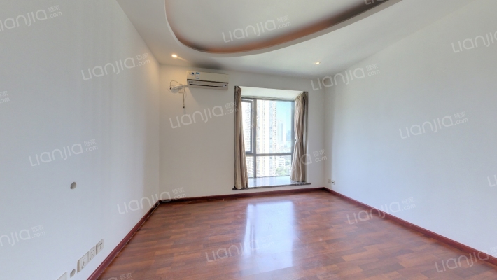 皇后国际二手房实景图