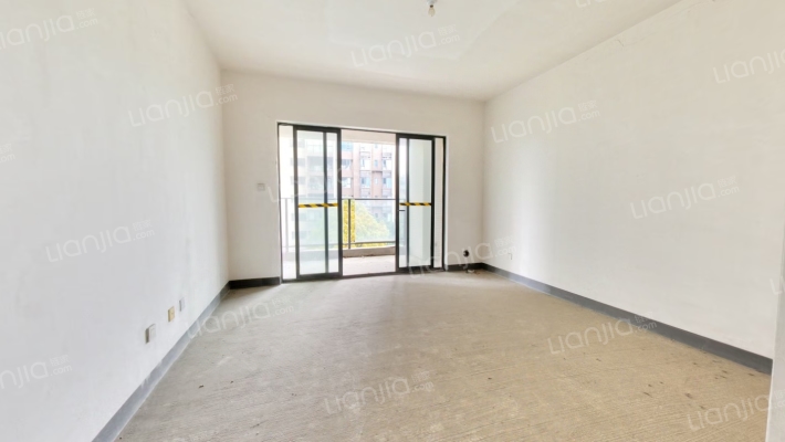 保利公园198玫瑰郡二手房实景图