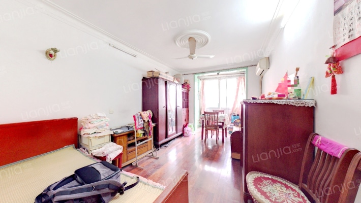 新一小区二手房实景图