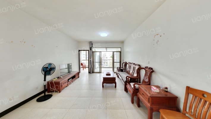 蔚蓝海岸二手房实景图