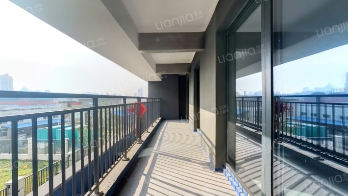 绿城春江明月二手房实景图