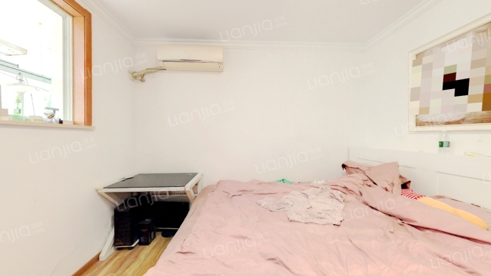 侯家里小区二手房实景图