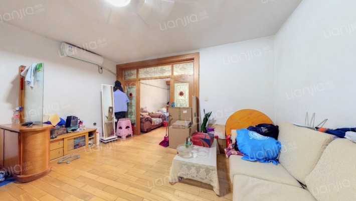 监狱家属楼二手房实景图