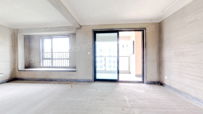 河风雅苑二手房实景图