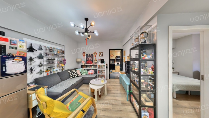 世纪广场二手房实景图