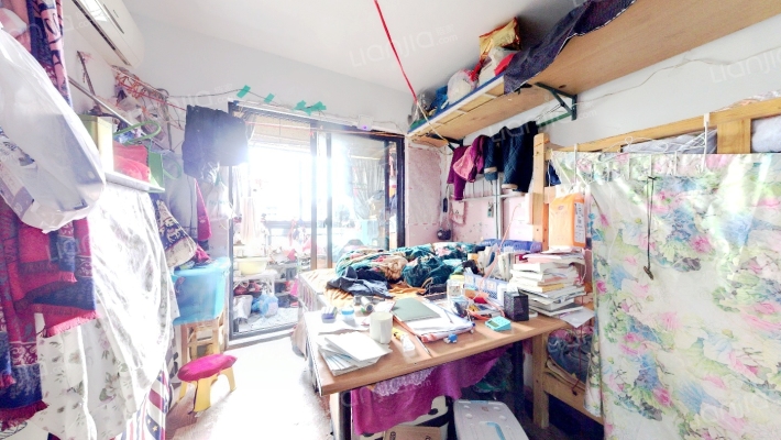 星际公寓二手房实景图