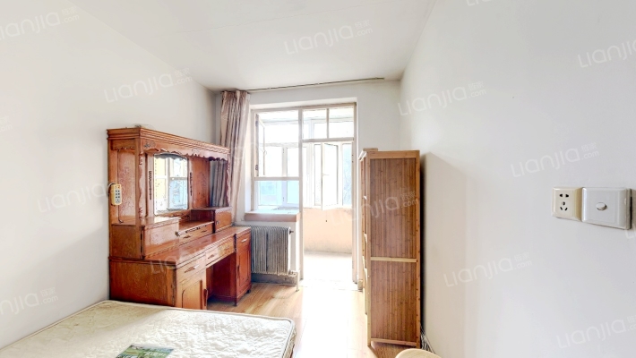 双语学校二手房实景图