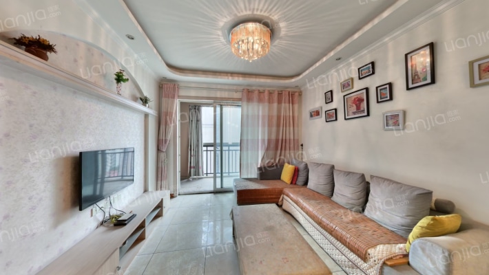 融汇半岛香缇漫山二手房实景图