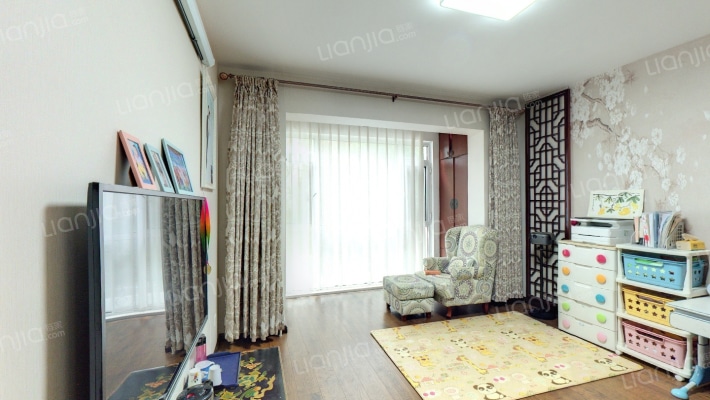 第五郡四号地二手房实景图