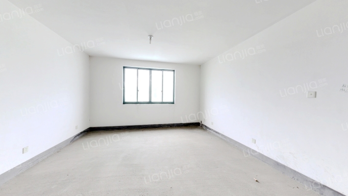 金泰江南春二手房实景图