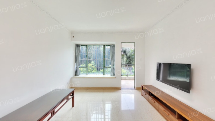 朗晴假日四期二手房实景图