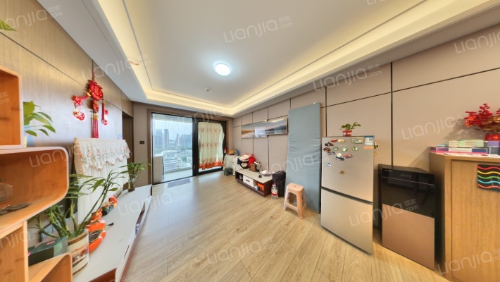 勤诚达前海世界二手房实景图