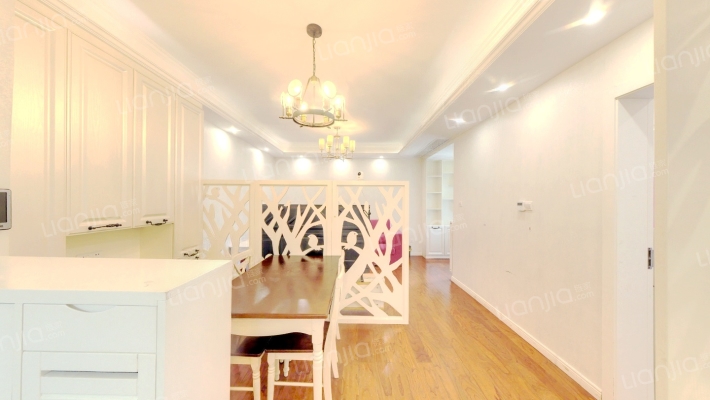 绿地中央广场D区二手房实景图