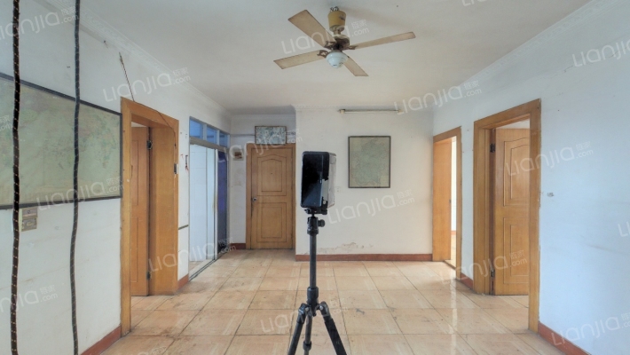 石化大湖新村二手房实景图