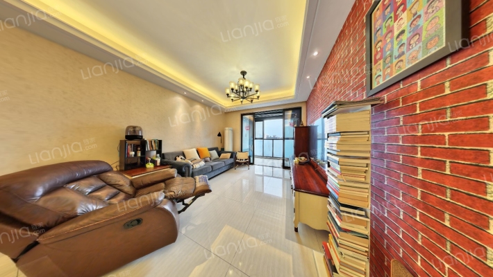 万科金域名邸一期二手房实景图