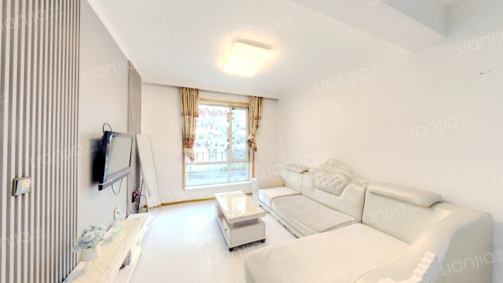 假日小城二手房实景图