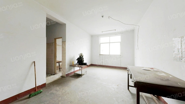 仪表厂家属院二手房实景图