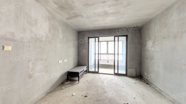 万达揽湖苑A区二手房实景图