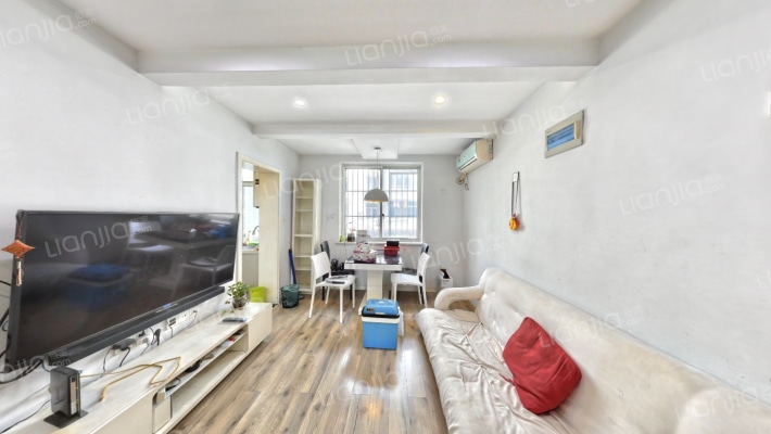 莫干山路605号二手房实景图