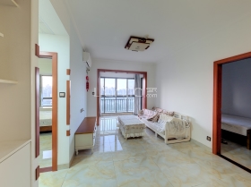 小区位置好，有温泉泳池，业主会所,楼层不错7楼