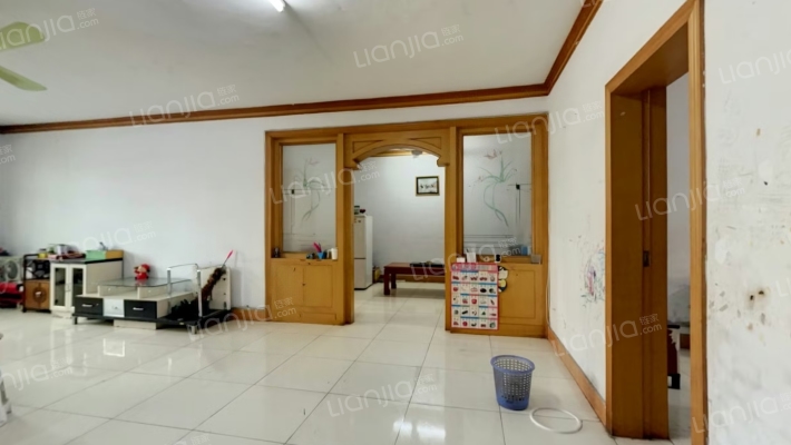 饮食服务公司家属楼二手房实景图