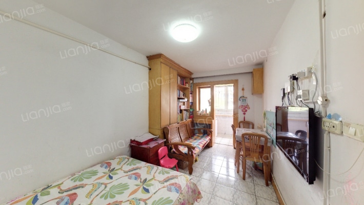 荣强里二手房实景图