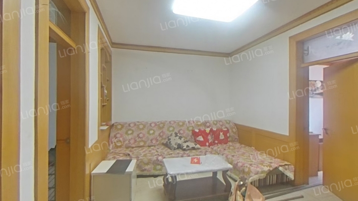 化肥厂四号院二手房实景图