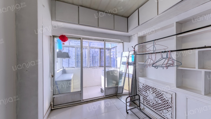 八卦社区二手房实景图