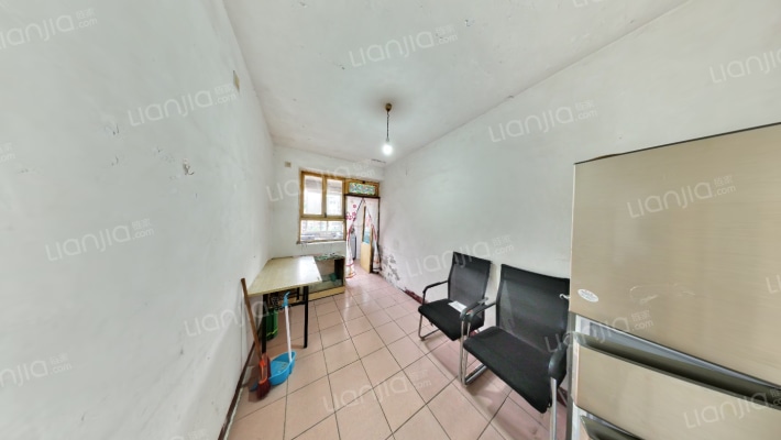 磨底河沿街11号二手房实景图