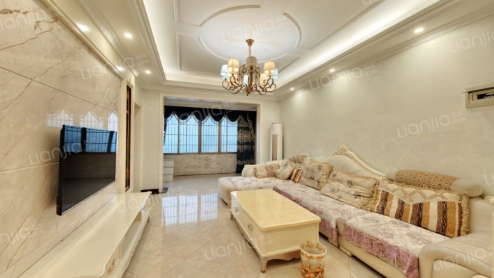 金域华庭二手房实景图