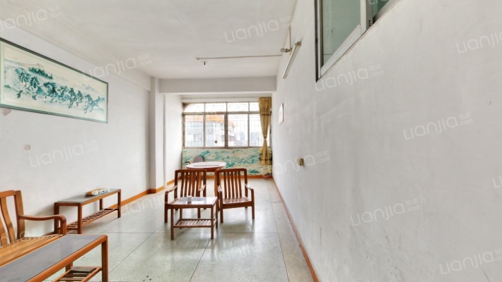 健力宝南路二手房实景图