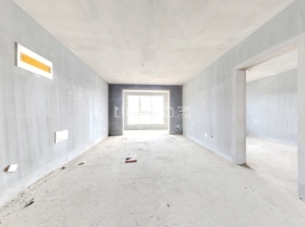 电梯中层、南北直通、老证在手、诚心出售、