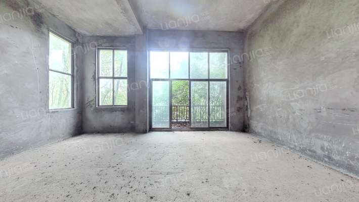 海兰云天二手房实景图