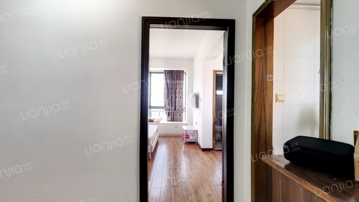 银泰广场二手房实景图