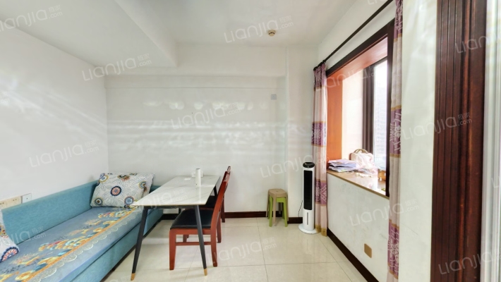 国际车城二手房实景图