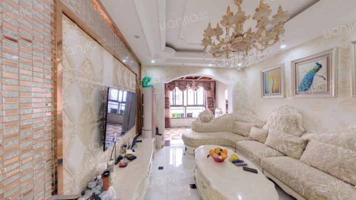 新鸥鹏泊雅湾北区二手房实景图