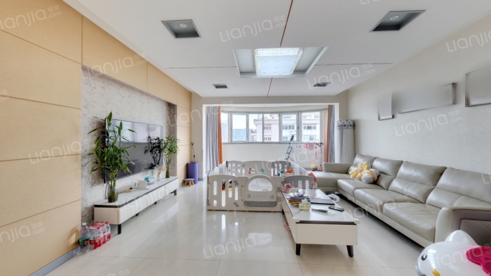 金茂大厦二手房实景图