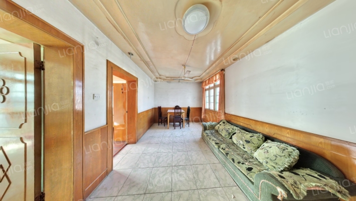 排头社区粮校宿舍楼小区二手房实景图