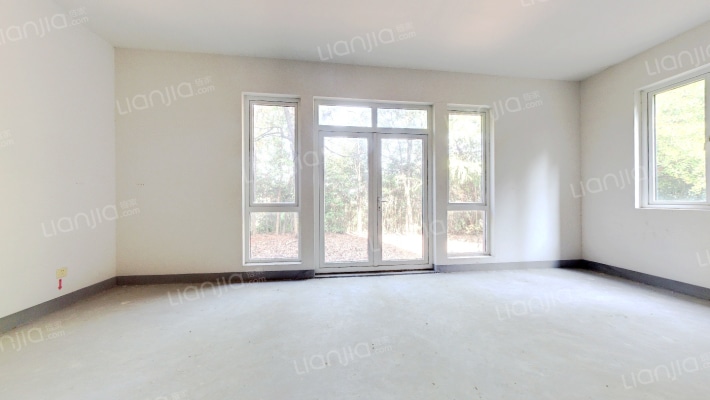 山河水二手房实景图