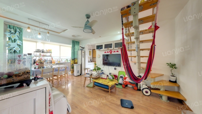 宏图上福园南园二手房实景图