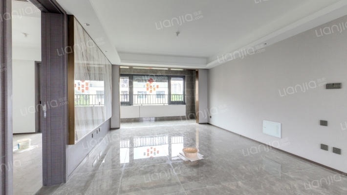 万科吾山二手房实景图