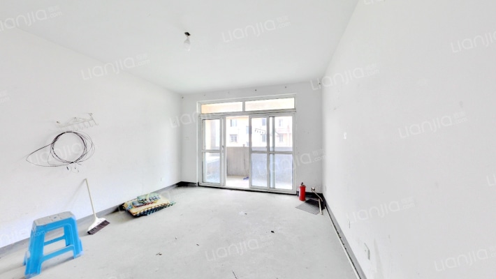 亚澳花苑二手房实景图