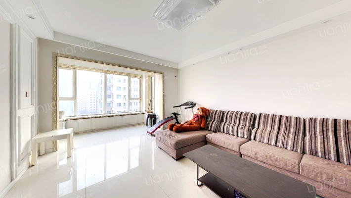 黄金国际二手房实景图