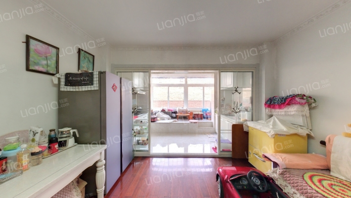 康居小区二手房实景图