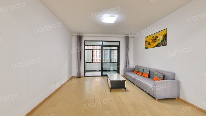 新站翡翠苑二手房实景图