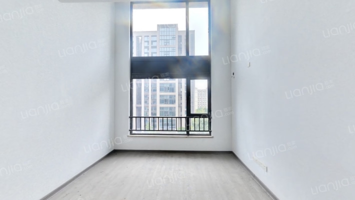 中骏六号街区二手房实景图