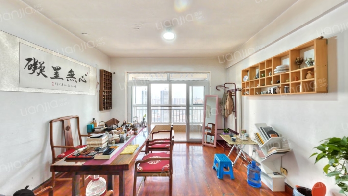 红山绿茵小区二手房实景图