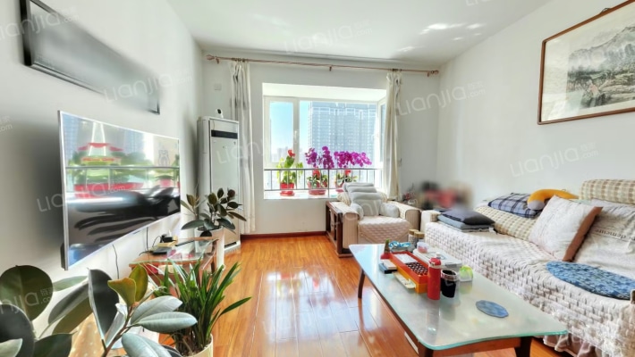 领秀长风悦秀园二手房实景图